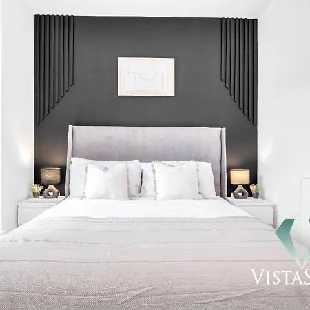 Modern Spacious 4 Bed - Pool Table, Ps4, 4x Double With Vista Short Lets Semesterbostad